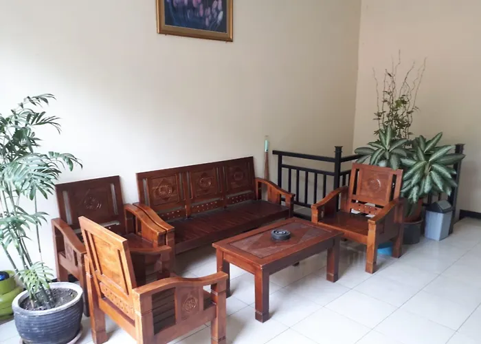 Villa 99 Pak Eddy Malang